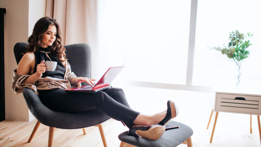Solopreneur using free tools of social media for stress-free content management"