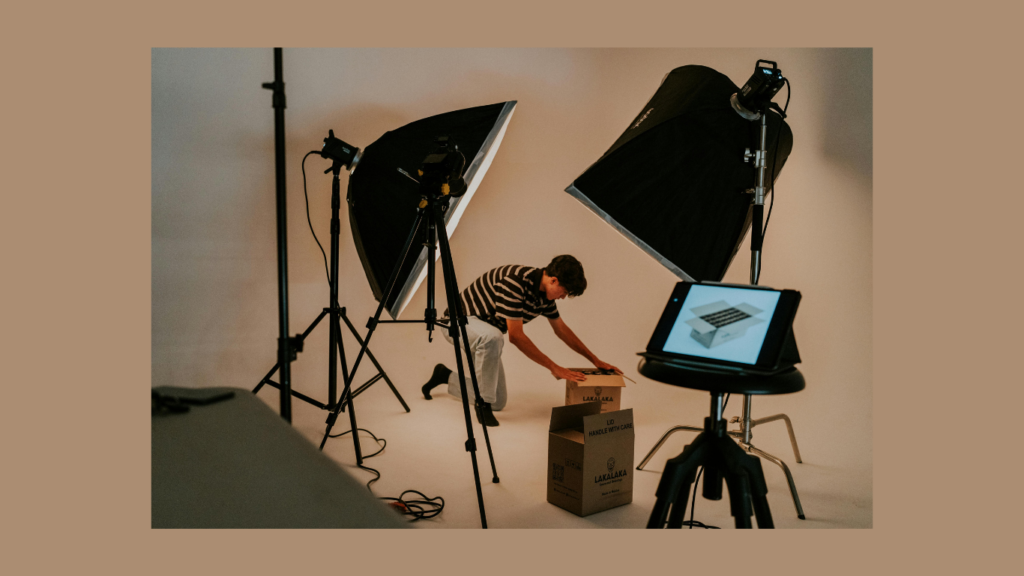 Influencer marketing: Social influencer filming an unboxing video for brand campaign